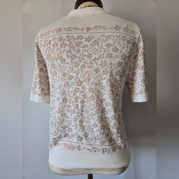GEMMA + JANE Floral Jaquard Sweater Polo Top in White and Sand. Size Small - Picture 5 of 11